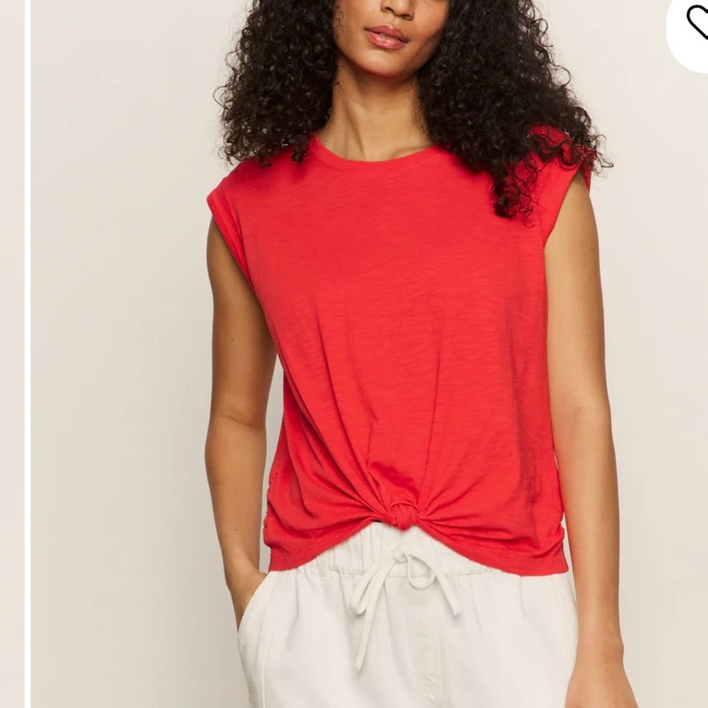 Sanctuary Knotted Muscle Tee Cayenne Size Small - Picture 2 of 9
